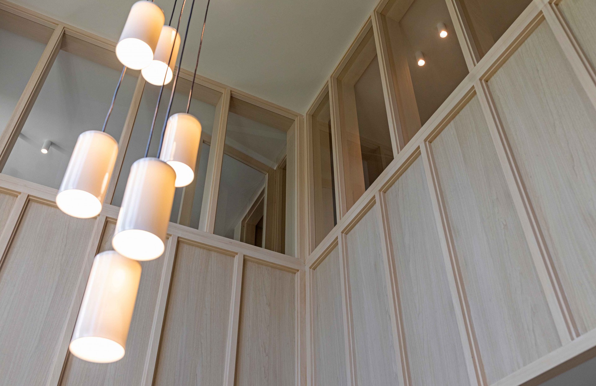 schrijnwerk, ajour, spiegel, glas, verlichting, Axel Vervoordt